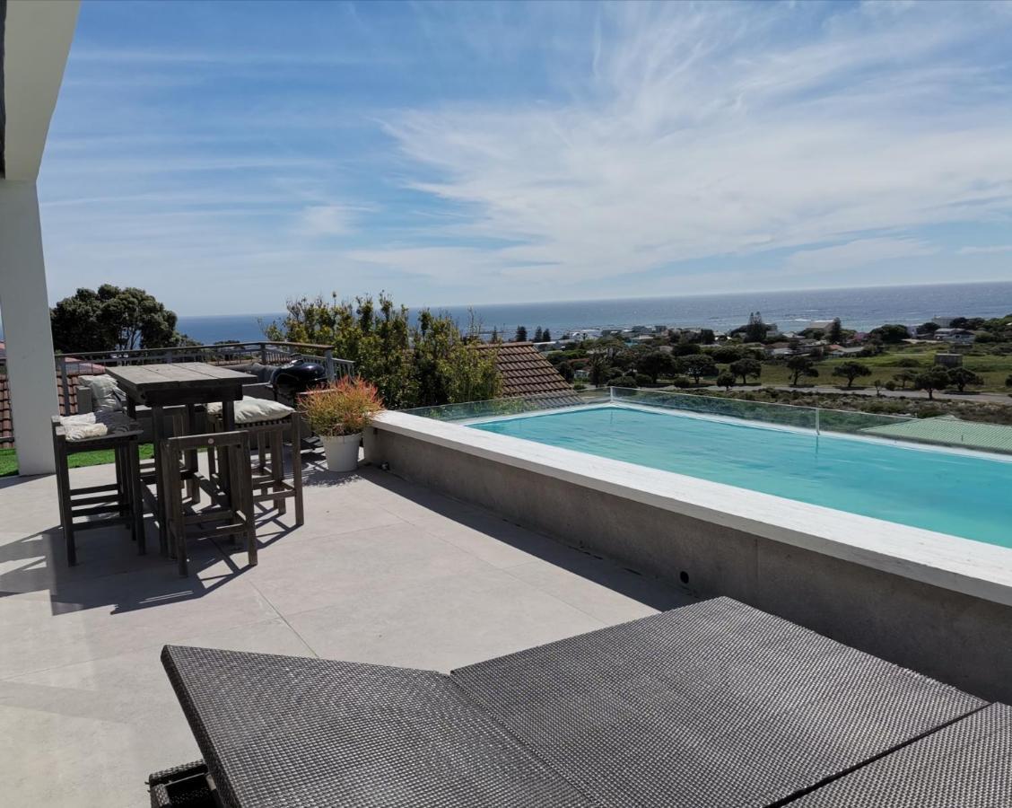 Mountain & Sea Apartments Kommetjie Exterior photo